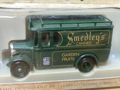 1932 Dennis Van Smedleys Canned Garden Fruit Die Cast Model Vehicle Lledo, Boxed - Image 1 of 4