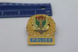 Label honor pin Badge police Québec Canada Viam Veritotis Elegt - Picture 1 of 2