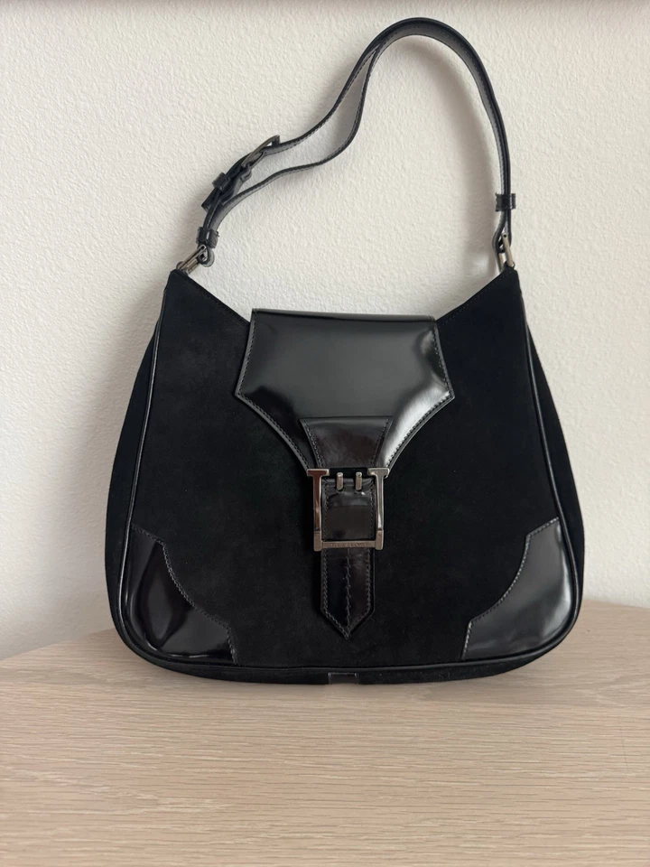 Bolso de hombro negro de gamuza y charol A. Testoni Foto 1 de 4