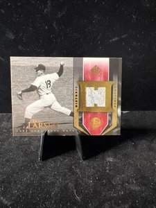 SP 2004 CORTES LEGENDARIOS MUESTRAS HISTÓRICAS DON LARSEN GU RELIQUIA YANKEES - Imagen 1 de 2