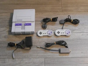 Videospielkonsole / System - SUPER NINTENDO - SNES - ALLES ORIGINAL - SAUBER SELTEN - Bild 1 von 1