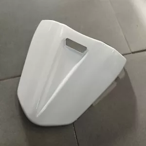 Abzugshaube Sattel Motorrad SMB MOTO PARTS Honda HORNET 750 Weiß - Bild 1 von 1