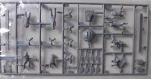 B-17 Revell / Monogram 1/48 Flying Fortress Parts ***Bomber Crew*** #5614 - Picture 1 of 3