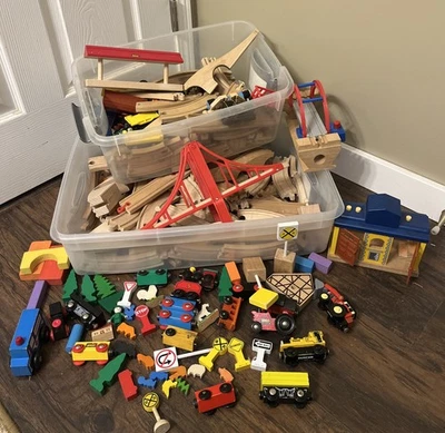 Enorme Lote Tren Brio Madera - Más de 150 Piezas Foto 1 de 4