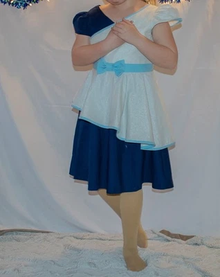 Vestido Everett Avenue Hecho a Mano Talla 12 Azul Plateado Azul Marino Metálico Tejido a Presión Invierno  Foto 1 de 4