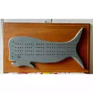 Vintage wood folk art sperm whale carved wall plaque cribbage board - Picture 1 of 13