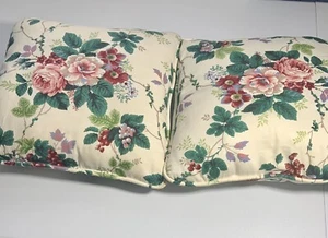 A Set Of Vtg Weverly Gabbage Rose Throw Pillow 16 X 16 1 Pillow Has More Fill - Picture 1 of 3