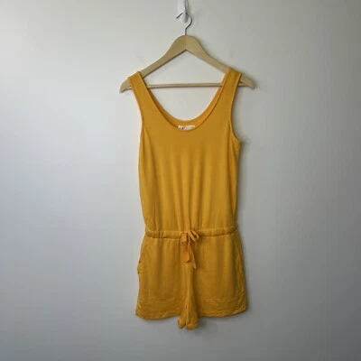 Pantalones Cortos Lou Gris Mameluco Talla XS Amarillo Sin Mangas Cordón Acogedores De Gran Tamaño Foto 1 de 4