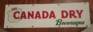 ¡Letrero de porcelana Canada Dry Beverages años 60 con gráficos! - Imagen 1 de 11