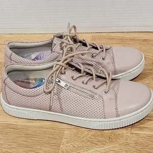 BORN Pink Leather with Accent zipper Women Sneakers Shoes Hand Crafted Size 7 M - Picture 1 of 11