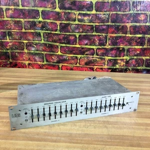 Ecualizador gráfico doble vintage UREI United Recording Electronics modelo 530 - Imagen 1 de 9