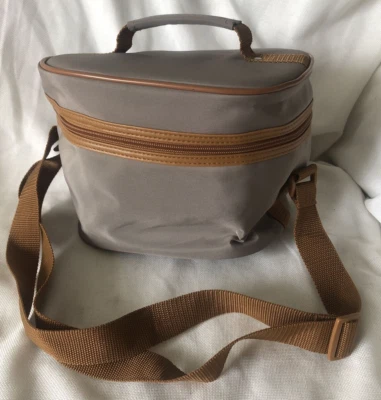 Estuche de viaje/bolso de cosméticos clásico vintage Yves Rocher Foto 1 de 4