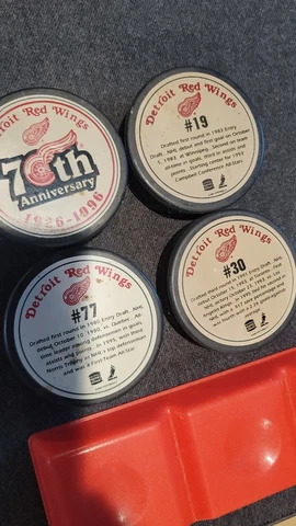 Vintage NHL Detroit Red Wings 70th Anniv Burger King Hockey Puck Set Missing One Cover