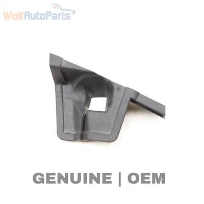 2018-2021 BMW I3S - Front Right DOOR Hinge Cover (Upper) 7363178 Foto 1 de 4