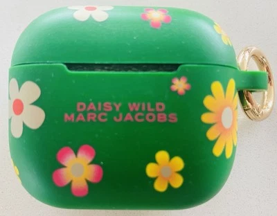 Marc Jacobs Daisy Wild Apple AirPods 3ª Generación Estuche NUEVO EN CAJA Foto 1 de 4