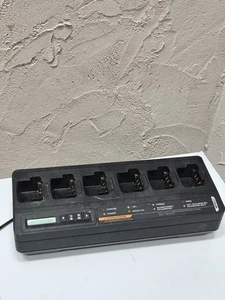 Motorola PMPN4283A Motorola IMPRES 2 6-Way UK Digital Charger - Afbeelding 1 van 6
