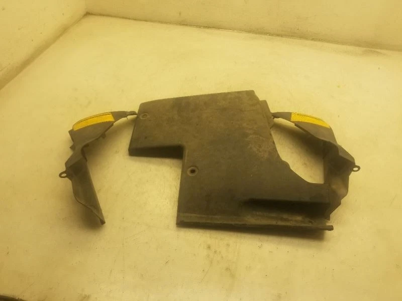 Lexus LS430 2001 4,3 L 8 cilindros cubierta de faldón del lado del conductor  Foto 1 de 4