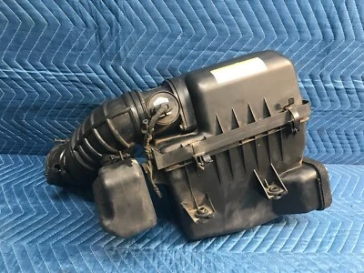 06-14 起亚塞多纳进气清洁器盒盖组件原始设备制造商 28192-4D200 — 第 1/4 张图片