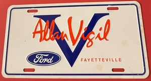 Allan Vigil Ford concesionario refuerzo matrícula Bud Fayetteville Georgia - Imagen 1 de 4