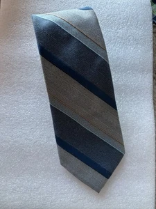 Vintage Men's Etienne Aigner Striped Tie. Gray, Blue, Gold 3"×55" - Picture 1 of 2