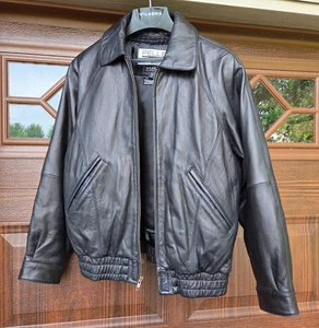 VINTAGE PELLE STUDIO BLACK LEATHER JACKET BOMBER CAFE RACER MENS MED WILSONS - Picture 1 of 5