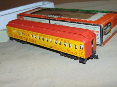 LIFE LIKE HO  585  CIRCUS LIGHTED PASSENGER CAR +  BOX WITH INSERT  #2 - Image 1 of 3