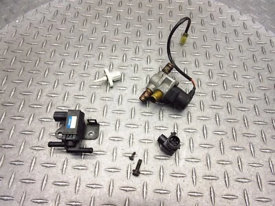 Honda CBR1100XX CBR1100 1999 97-00 Blackbird OEM válvulas de aire sensores lote probado Foto 1 de 4