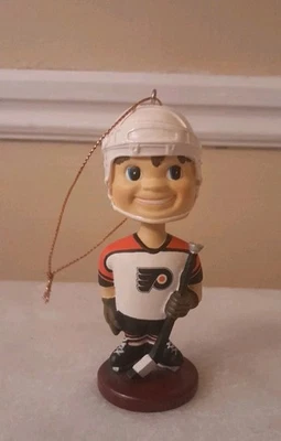Фигурка с качающейся головой Philadelphia Flyers около 3 дюймов Memory Company без коробки - Изображение 1 из 4