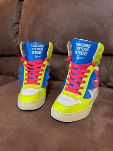 Papulaical Flashy und Cosplay Hightop Court Sneaker - Bild 1 von 7