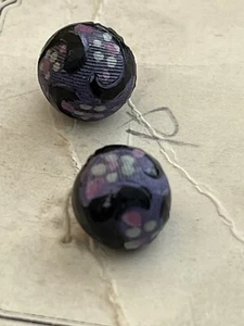 2 Vtg Carded Ball Shaped Black Painted Glass Czech Buttons 7mm Pink Flowers - Picture 1 of 8