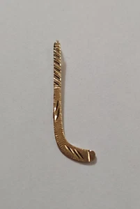  New 14k Yellow Gold Hockey Stick Sports Charm Pendant  - Picture 1 of 4