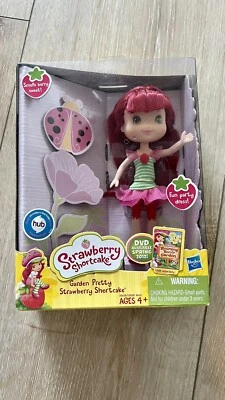 STRAWBERRY SHORTCAKE GARDEN PRETTY DOLL SMELLS BERRY SWEET HASBRO 6" 2012.