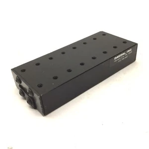 "Deslizamiento lineal Daedal 4x1-3/4", dimensiones de mesa: 1-3/4"" x 4", viaje: 3-3/8" - Imagen 1 de 5