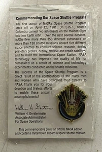 NASA SPACE SHUTTLE COMMEMORATIVE PIN w/ INFORMATION CARD IN PACKAGE - Picture 1 of 2