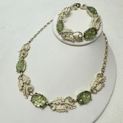 Vintage Emmons MINT JULEP Molded Faux Jade Glass Necklace Bracelet Set - Image 1 of 4