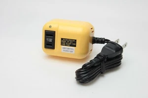 Nissyo TP-811 Voltage Transformer From AC110-130V to AC100V, Up to 110 Watts - Picture 1 of 4