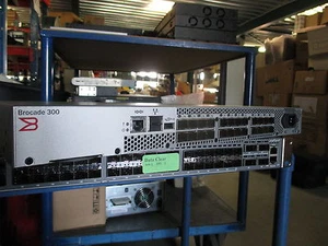 Tela de conmutador de red de canal de fibra SAN Brocade 300 P716G 8/24 / 8 GBps - Imagen 1 de 1