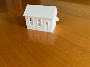 HO Scale Small Platform Building - Guards Hut - DIY Kit - Picture 1 of 9