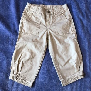 NWOT Gap Kids Khakis Knee Length Pants - Picture 1 of 7