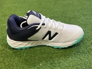New Balance CK4020 J4 Cricket Shoes - US 10.5 - Picture 1 of 5