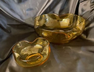 Vintage Amber Chip and Dip glass bowls- set of 2 - Picture 1 of 7