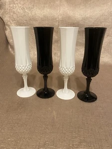 4 VINTAGE CHAMPAGNE GLASSES LEAD CRYSTAL D'ARQUES LONGCHAMP BLACK AND WHITE - Picture 1 of 19