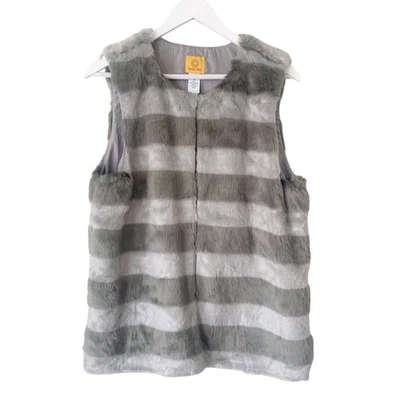 Ruby Rd Faux Fur Vest Size M Gray Fuzzy Outerwear Modest Neutral Contemporary - Image 1 of 4