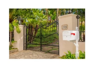 Architectural Mailboxes 6300W-10 Oasis 360 Mailbox, White - Picture 1 of 7