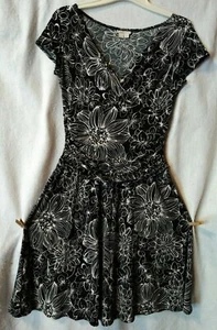 London Times Mujer Sz 10 Negro / Blanco Stretch Jersey Vestido SS Shirred Cintura Nuevo - Imagen 1 de 10