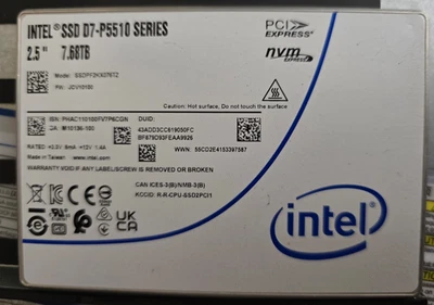 Intel D7-P5510 7,68 TB NVMe PCIe 4,0 X4 3D TLC U.2 15 mm 1 DWPD 2,5" 100 % restos Foto 1 de 2