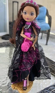 Bambola Ever After High BRIAR BEAUTY Legacy Day - senza supporto - Foto 1 di 9