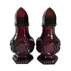 Vintage Avon 1876 Cape Cod Collection Salz Pfefferstreuer Rubinrot Glas 1978  - Bild 1 von 11