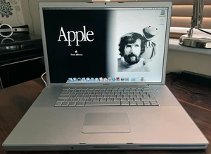 Vintage Apple MacBook Pro A1229 (17 inch, 2007), 2GB RAM - Snow Leopard - Afbeelding 1 van 10