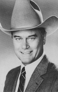 LARRY HAGMAN HAND SIGNED 3"X5" B&W PHOTO REMEMBER DALLAS "A GREAT COLLECTABLE" - Picture 1 of 2